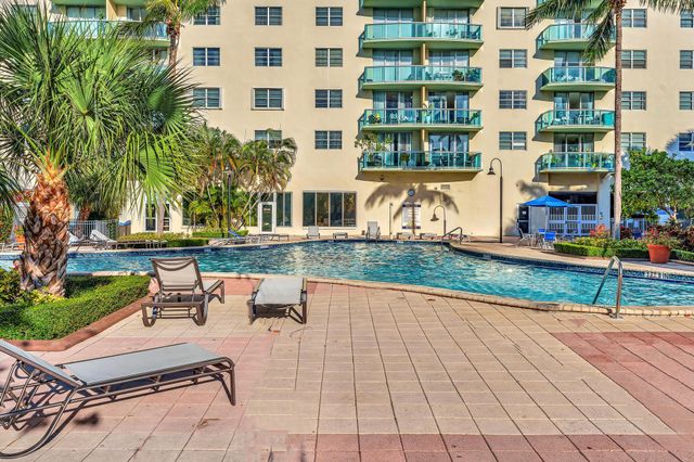 19390 Collins Avenue 421, Sunny Isles Beach, FL 33160