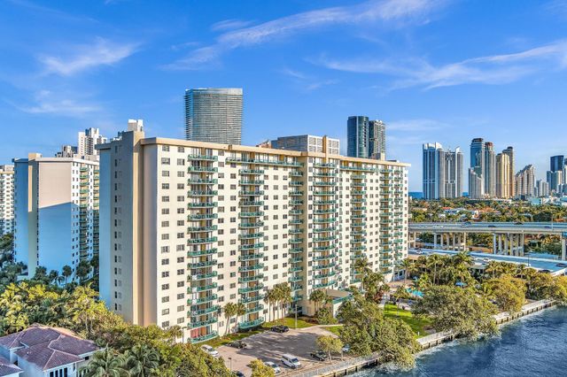19390 Collins Avenue 421, Sunny Isles Beach, FL 33160