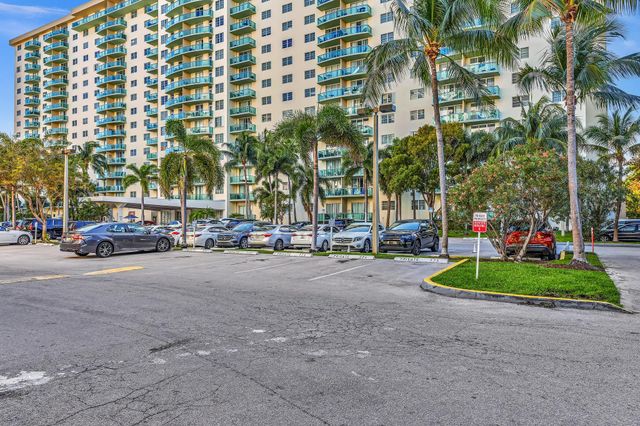 19390 Collins Avenue 421, Sunny Isles Beach, FL 33160