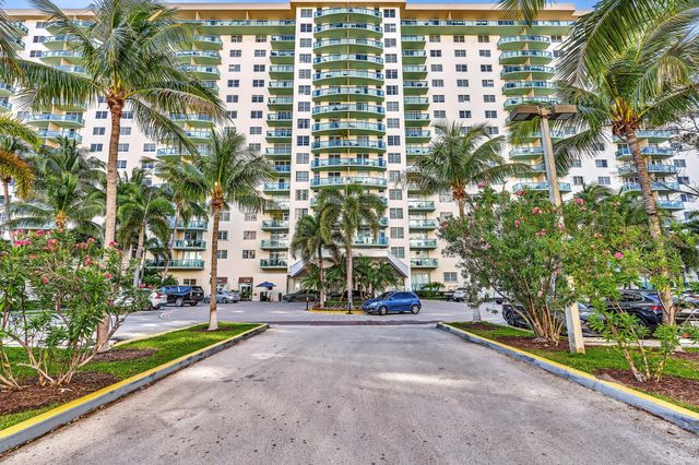 19390 Collins Avenue 421, Sunny Isles Beach, FL 33160