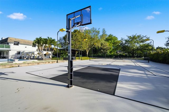 2201 SW 115th Ter, Davie, FL 33325