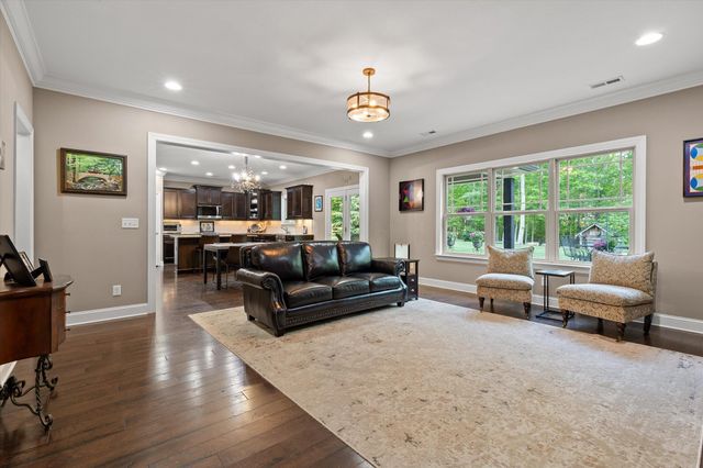 7216 Chimney Rock Trail, Signal Mountain, TN 37377
