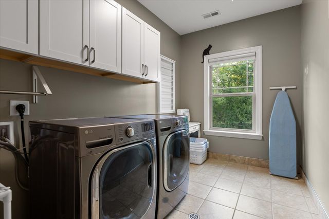 7216 Chimney Rock Trail, Signal Mountain, TN 37377