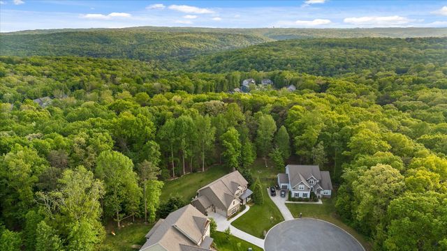 7216 Chimney Rock Trail, Signal Mountain, TN 37377
