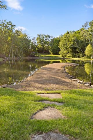 7216 Chimney Rock Trail, Signal Mountain, TN 37377