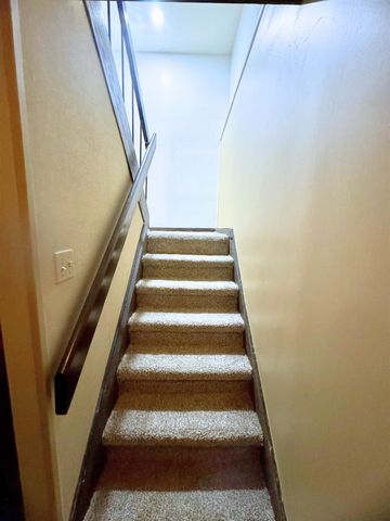 527 Oakbrook Circle, Flushing, MI 48433