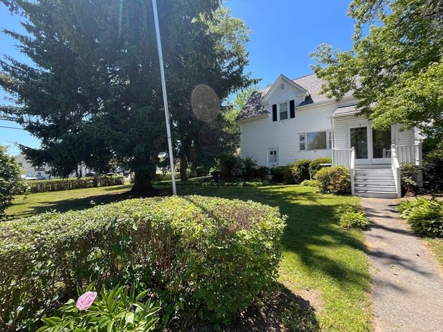 168 East St, Methuen, MA 01844