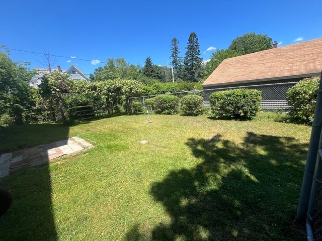 168 East St, Methuen, MA 01844