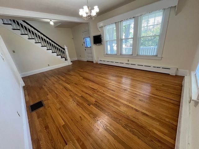 168 East St, Methuen, MA 01844