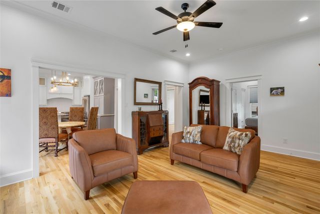 5727 Victor Street, Dallas, TX 75214