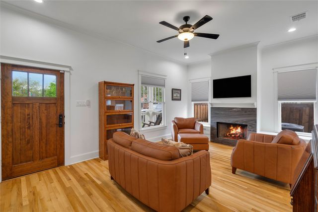 5727 Victor Street, Dallas, TX 75214