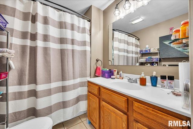 5213 W VALE Court, Peoria, IL 61607