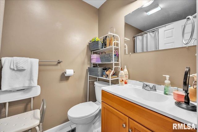 5213 W VALE Court, Peoria, IL 61607