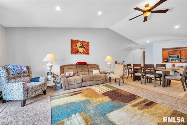 5213 W VALE Court, Peoria, IL 61607