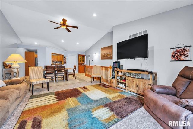 5213 W VALE Court, Peoria, IL 61607