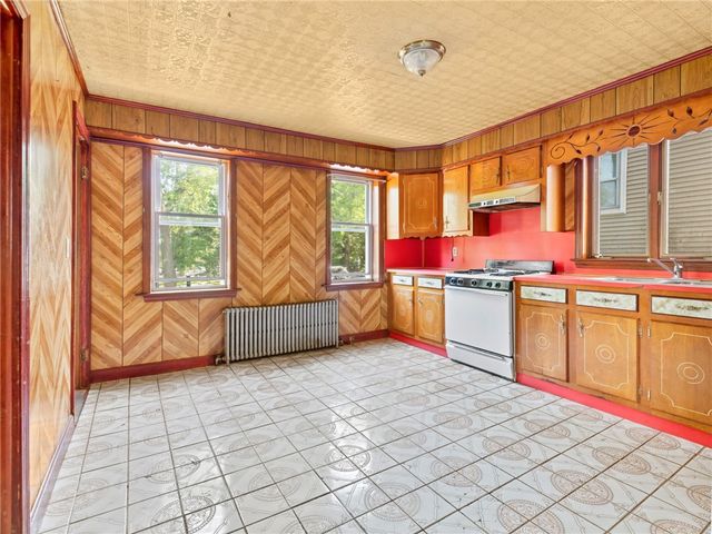240 Power Street, Providence, RI 02906