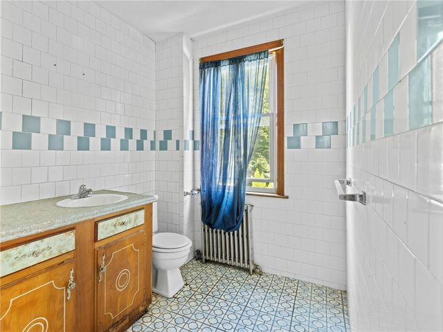 240 Power Street, Providence, RI 02906