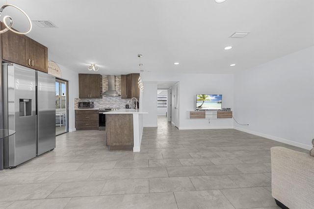 234 Capri E, Delray Beach, FL 33484