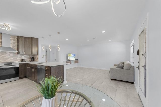 234 Capri E, Delray Beach, FL 33484