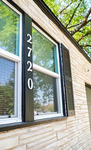 2720 Hanger Avenue, Fort Worth, TX 76105