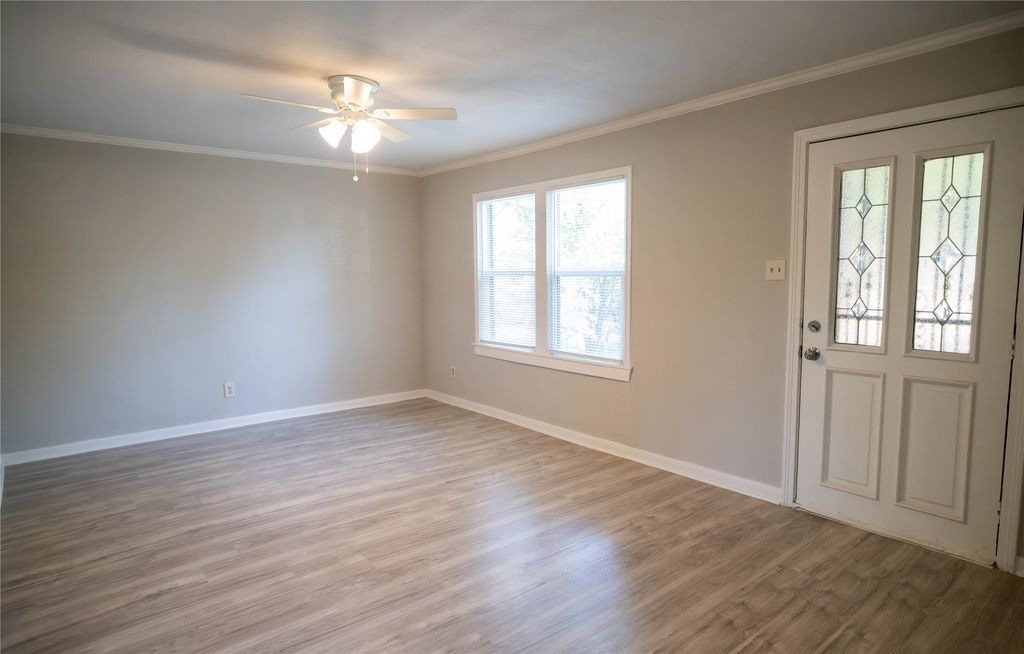 2720 Hanger Avenue, Fort Worth, TX 76105 — photo 5