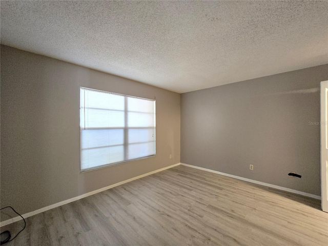 7838 NIAGARA AVENUE 305, Tampa, FL 33617