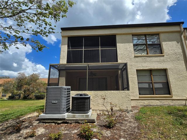 7838 NIAGARA AVENUE 305, Tampa, FL 33617