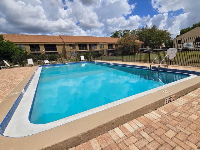 7838 NIAGARA AVENUE 305, Tampa, FL 33617