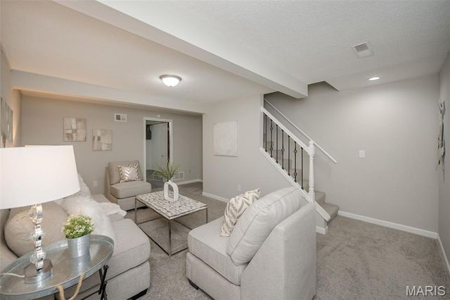 2325 Charlemagne Drive, Maryland Heights, MO 63043