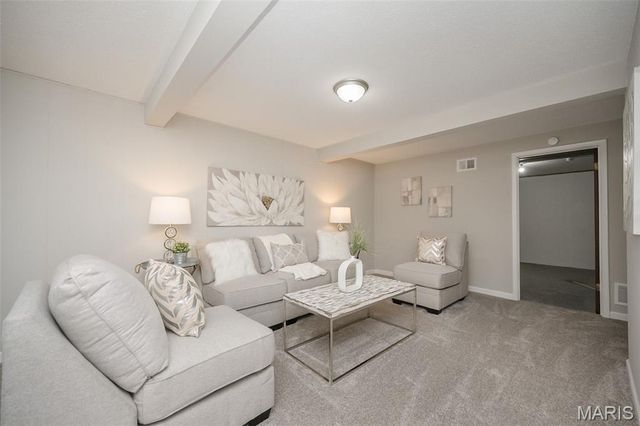 2325 Charlemagne Drive, Maryland Heights, MO 63043