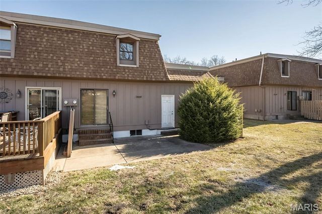 2325 Charlemagne Drive, Maryland Heights, MO 63043
