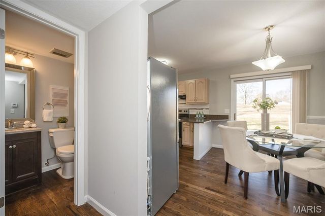 2325 Charlemagne Drive, Maryland Heights, MO 63043