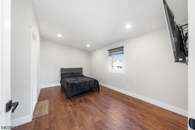 207 Post Ave, Lyndhurst Twp., NJ 07071