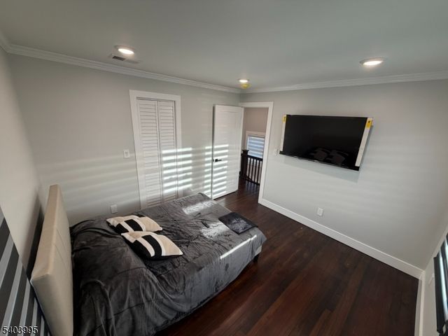 207 Post Ave, Lyndhurst Twp., NJ 07071