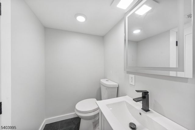 207 Post Ave, Lyndhurst Twp., NJ 07071