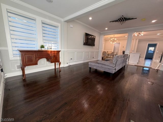 207 Post Ave, Lyndhurst Twp., NJ 07071