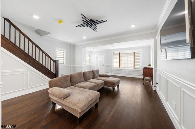 207 Post Ave, Lyndhurst Twp., NJ 07071