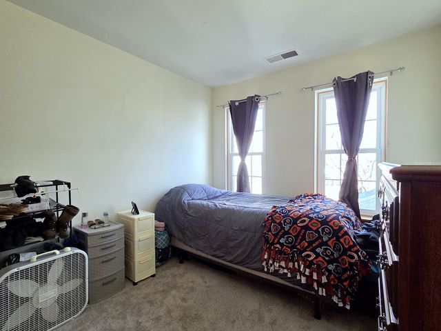 745 W Streamwood Boulevard B, Streamwood, IL 60107