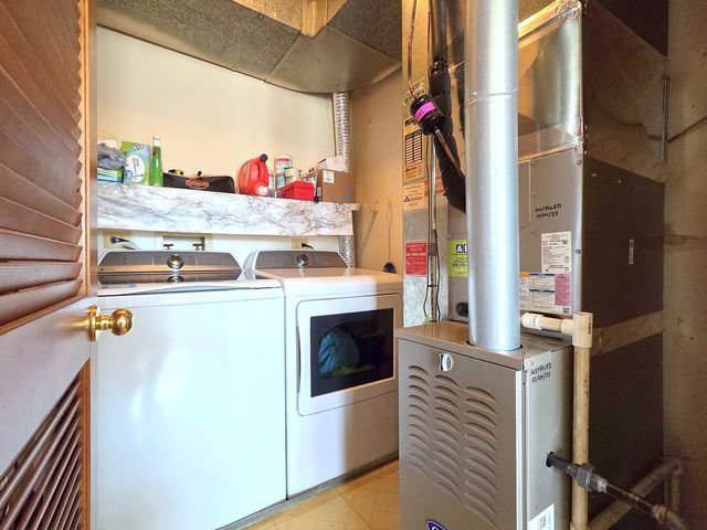 745 W Streamwood Boulevard B, Streamwood, IL 60107