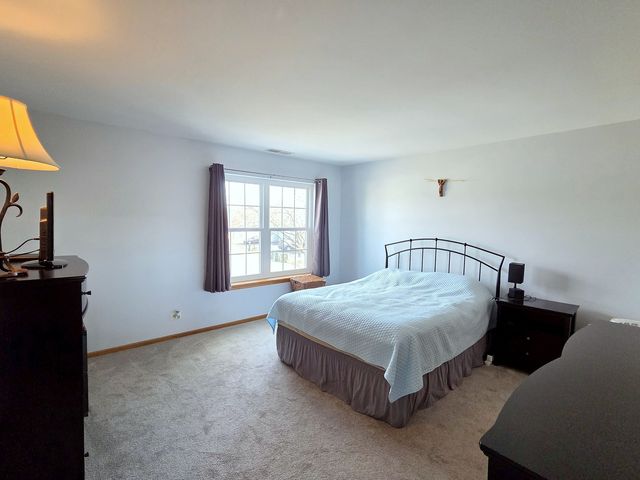 745 W Streamwood Boulevard B, Streamwood, IL 60107