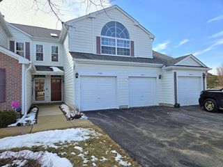 745 W Streamwood Boulevard B, Streamwood, IL 60107