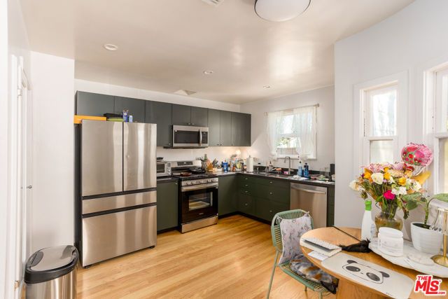 11322 Bessemer Street, North Hollywood (los Angeles), CA 91606