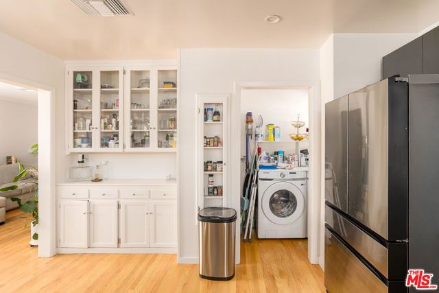 11322 Bessemer Street, North Hollywood (los Angeles), CA 91606