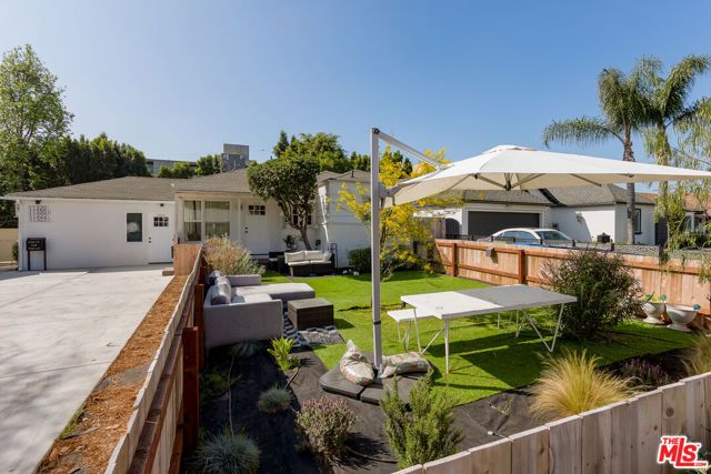 11322 Bessemer Street, North Hollywood (los Angeles), CA 91606