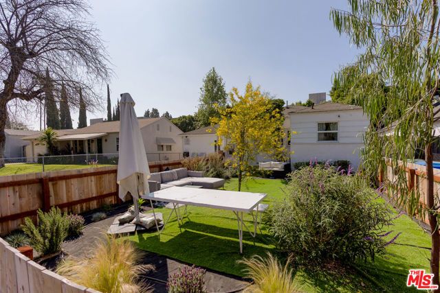 11322 Bessemer Street, North Hollywood (los Angeles), CA 91606