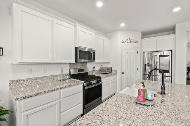 2746 Coronado Ln, Lincoln, CA 95648