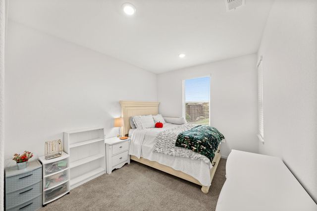 2746 Coronado Ln, Lincoln, CA 95648