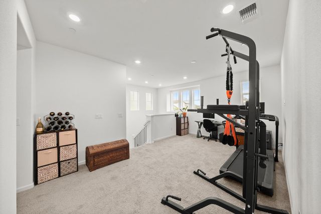 2746 Coronado Ln, Lincoln, CA 95648