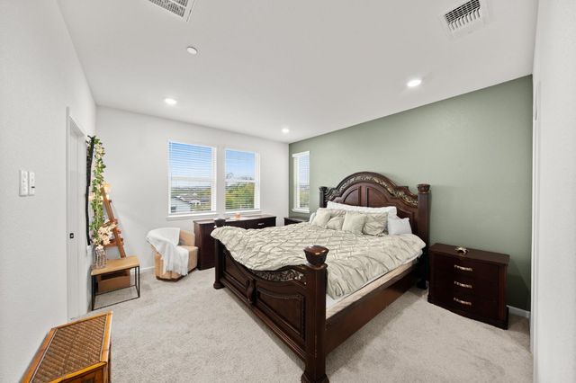 2746 Coronado Ln, Lincoln, CA 95648