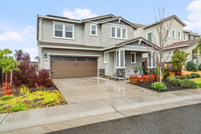 2746 Coronado Ln, Lincoln, CA 95648